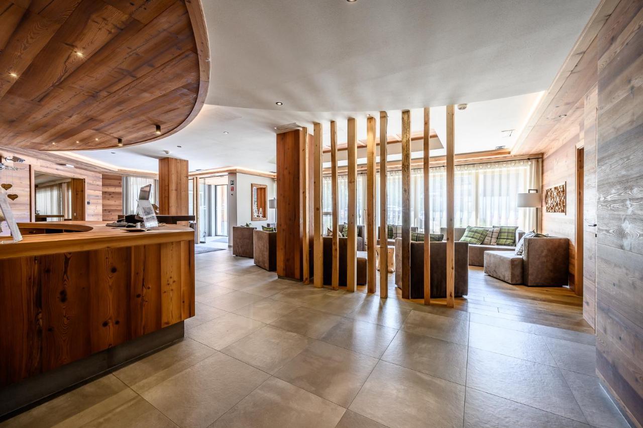 Ravelli Sporting Hotel Mezzana  Ngoại thất bức ảnh