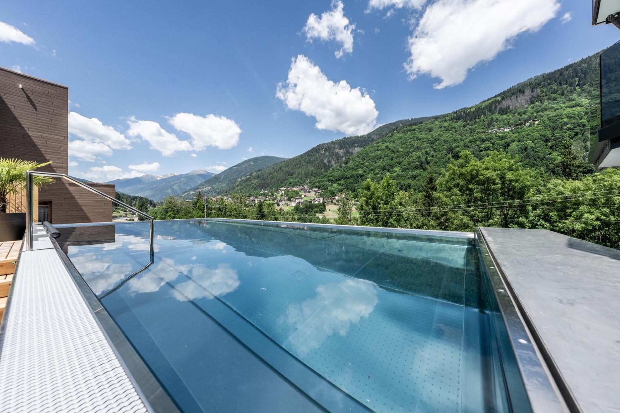 Ravelli Sporting Hotel Mezzana  Ngoại thất bức ảnh