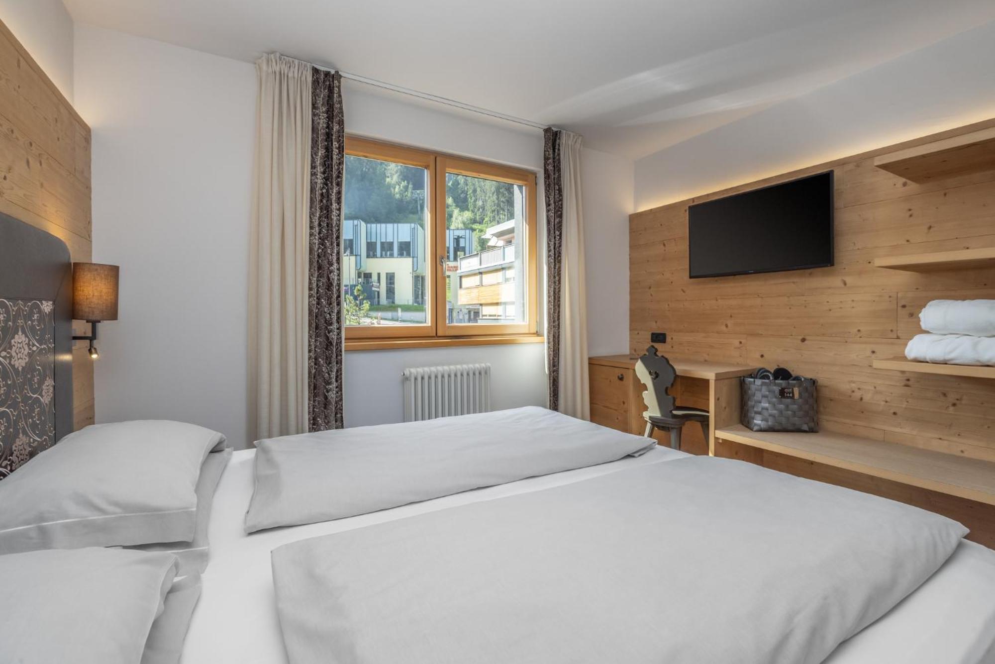 Ravelli Sporting Hotel Mezzana  Ngoại thất bức ảnh