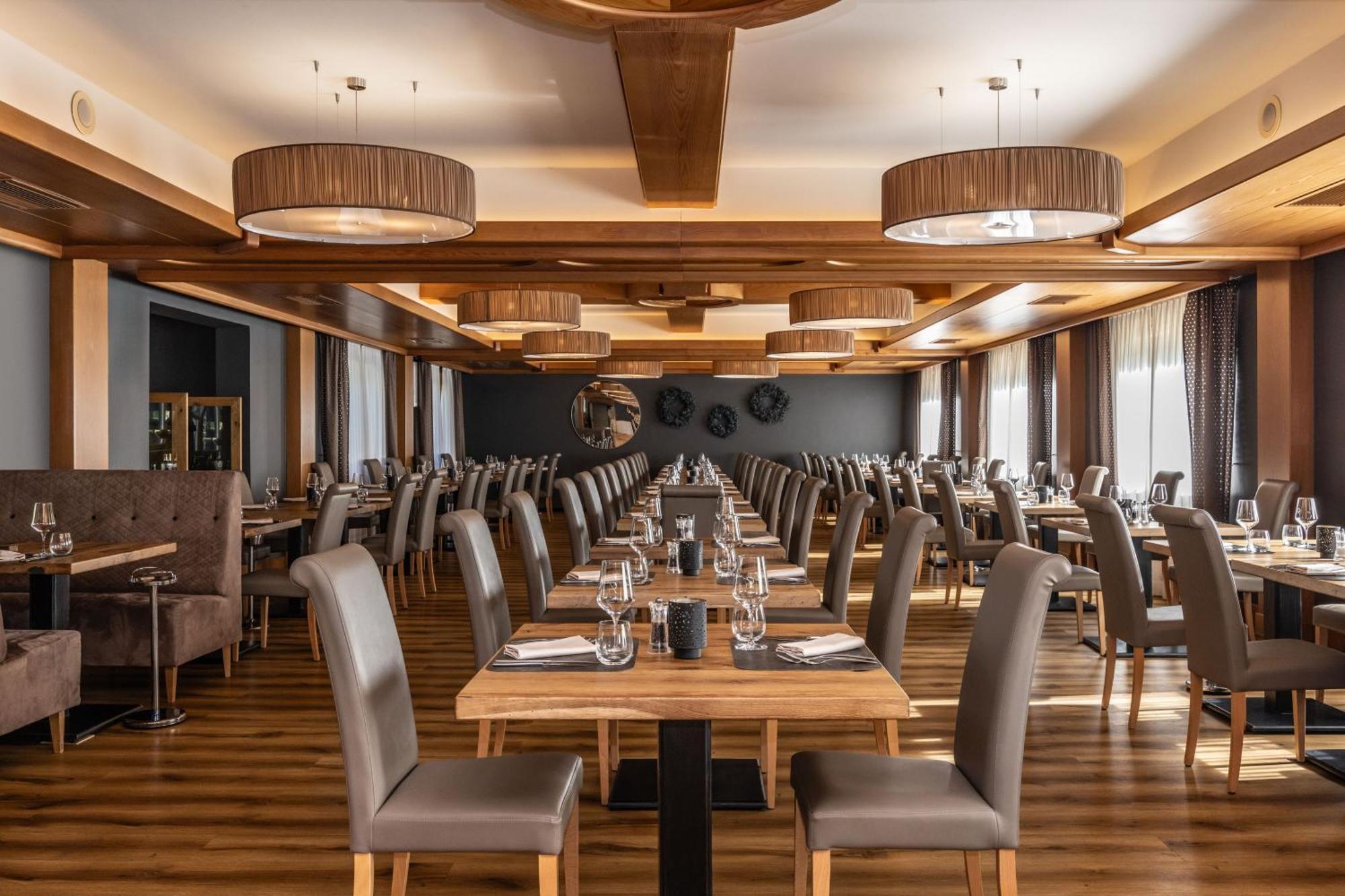 Ravelli Sporting Hotel Mezzana  Ngoại thất bức ảnh